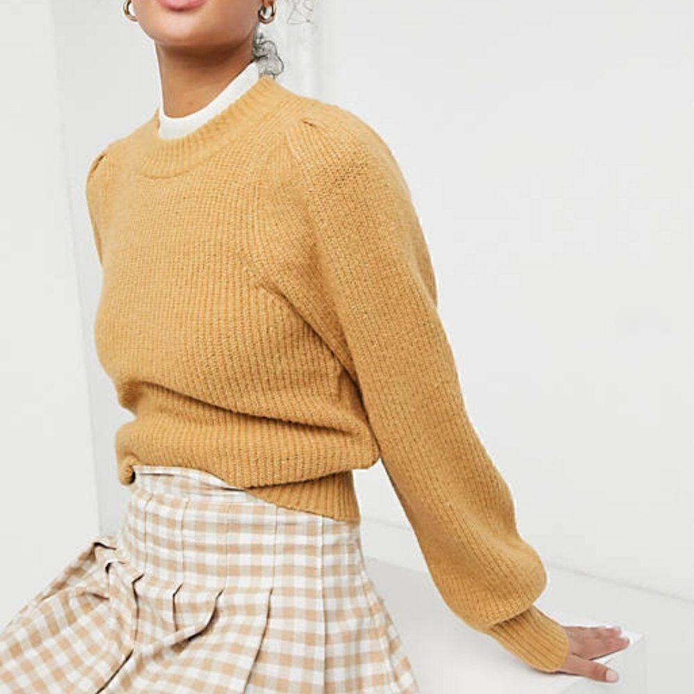 NWT! Monki Qamelia Chunky Knitted Sweater with Volume Sleeves in Beige Size XS